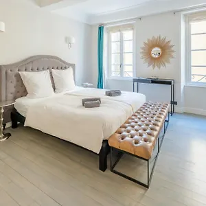 Maison Beau Clocher Couette-café Saint-Tropez